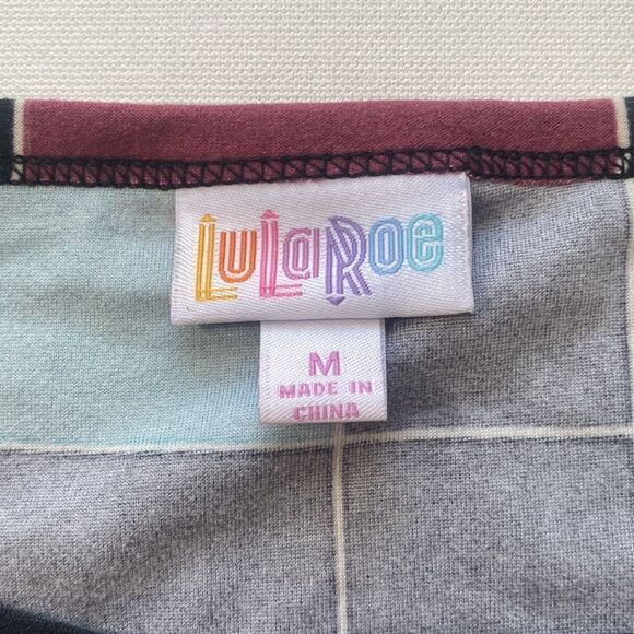 LulaRoe Christmas Top - Picture 4 of 7